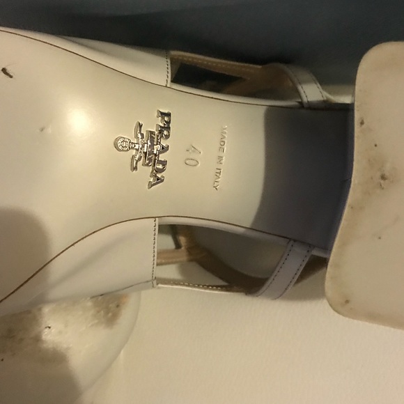 Prada - Picture 5 of 8